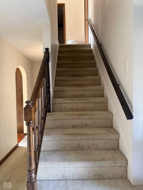 Photo of 613 N Shady Lane, North Vernon, IN