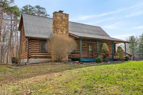 Photo of 187 Cabin Creek Lane, Morgantown, IN