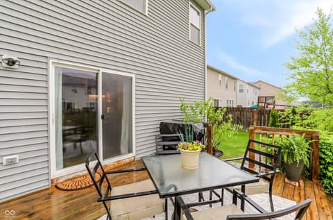 Photo of 7827 Hedgehop Drive, Zionsville, IN