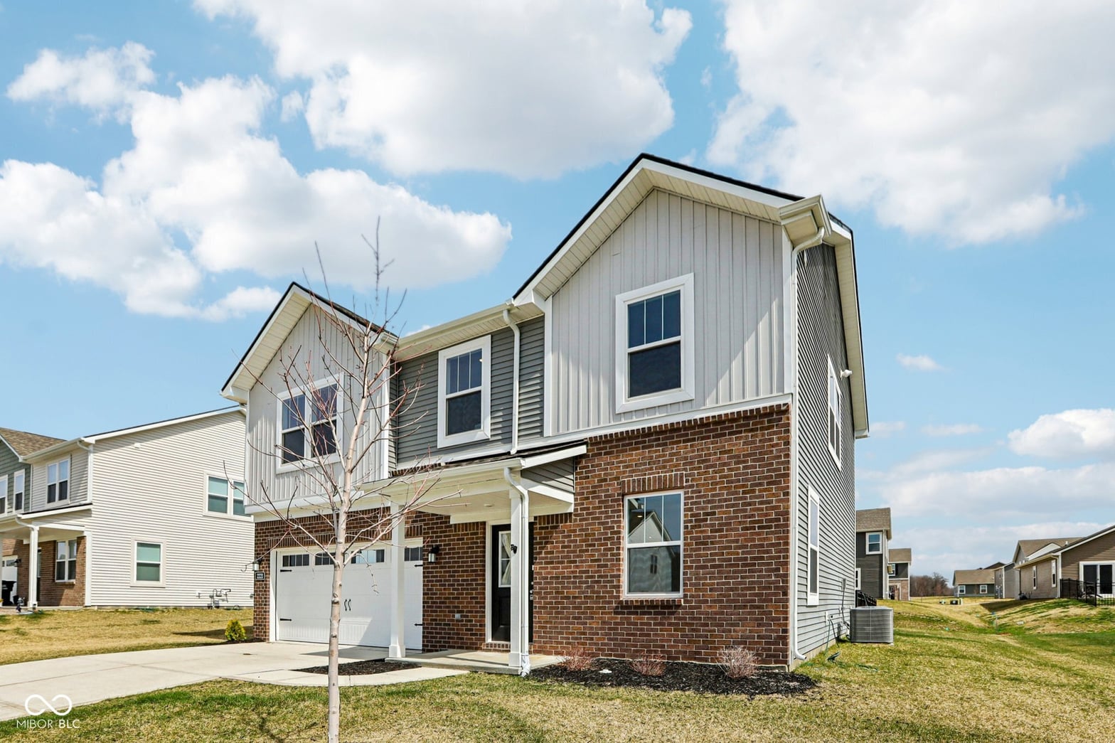 Photo of 2221 Boxwood Drive, Greenfield, IN