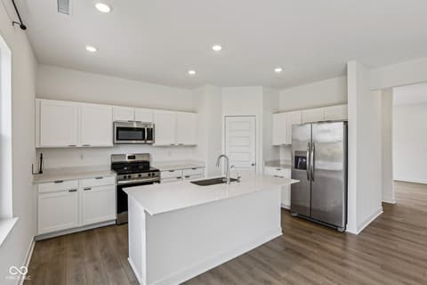 Photo of 2221 Boxwood Drive, Greenfield, IN