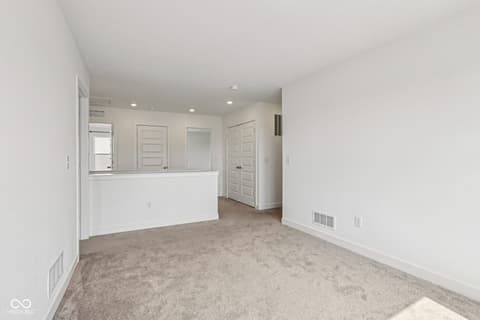 Loft — 2221 Boxwood Drive, Greenfield, IN
