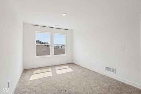 Photo of 2221 Boxwood Drive, Greenfield, IN