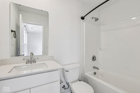 Photo of 2221 Boxwood Drive, Greenfield, IN