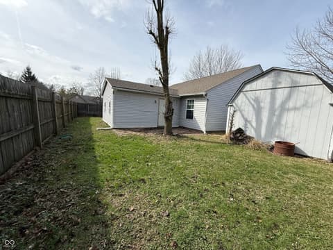 Photo of 1411 Mimosa Court, Greenfield, IN