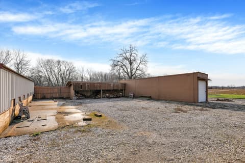 Photo of 3139 E County Road 225 N, Danville, IN
