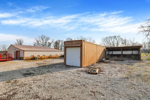 Photo of 3139 E County Road 225 N, Danville, IN
