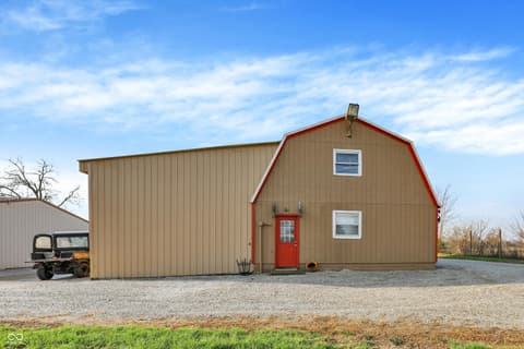Photo of 3139 E County Road 225 N, Danville, IN