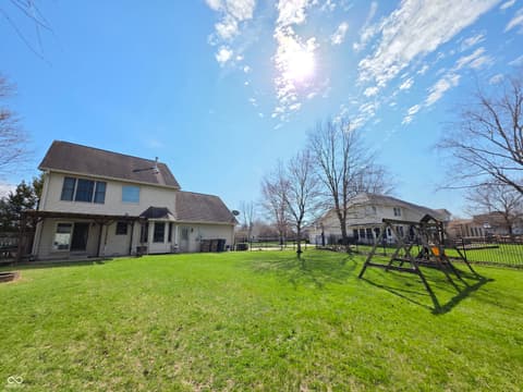 Yard at 2042 Parkside Drive, Columbus, IN