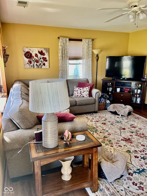 Living room at 522 E Fordice Street, Lebanon, IN