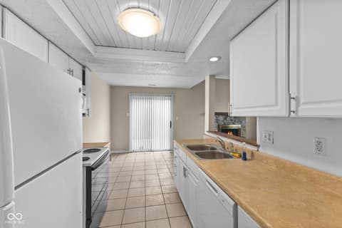 Photo of 3025 Arrow Wood Lane, Indianapolis, IN