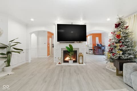 Living room at 6809 Bryant Place, Plainfield, IN
