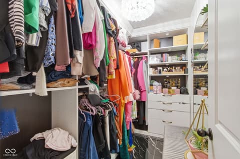 Walk In Closets — 6809 Bryant Place, Plainfield, IN