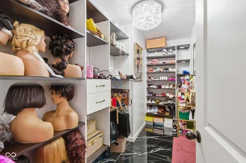 Walk In Closets — 6809 Bryant Place, Plainfield, IN