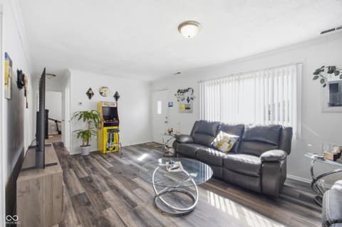 Living room at 2502 Horton Drive, Anderson, IN
