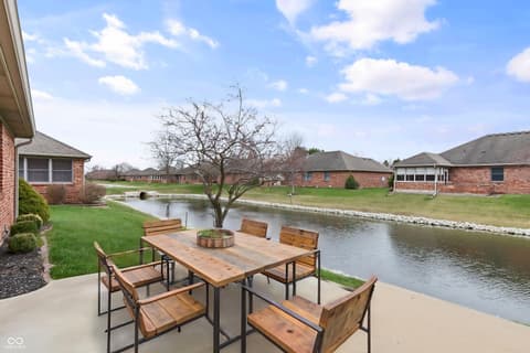 Photo of 1027 Plum Street, Brownsburg, IN