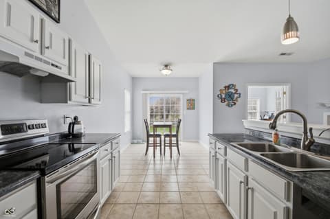 Kitchen at 17038 Harbinger Court, Westfield, IN