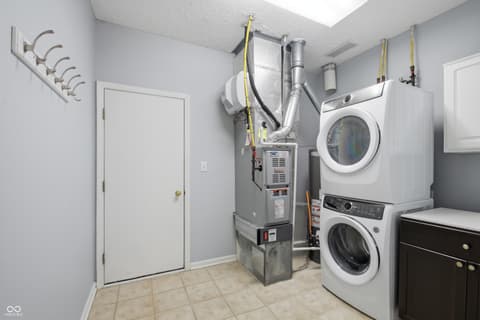 Laundry room at 17038 Harbinger Court, Westfield, IN