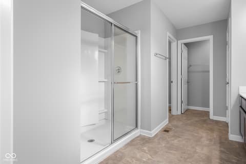 Photo of 2216 Creek Bank Drive, Columbus, IN