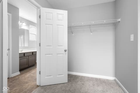 Photo of 2216 Creek Bank Drive, Columbus, IN