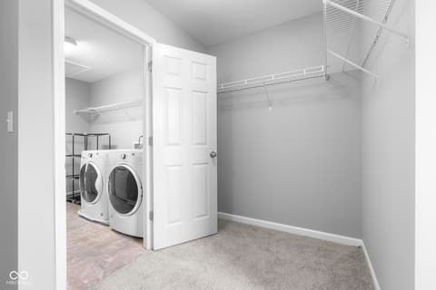 Photo of 2216 Creek Bank Drive, Columbus, IN