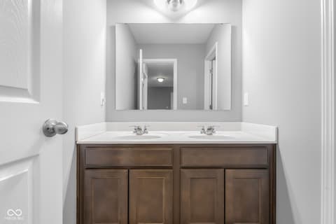 Photo of 2216 Creek Bank Drive, Columbus, IN