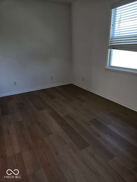Bonus room at 3745 S Main Street, Whitestown, IN