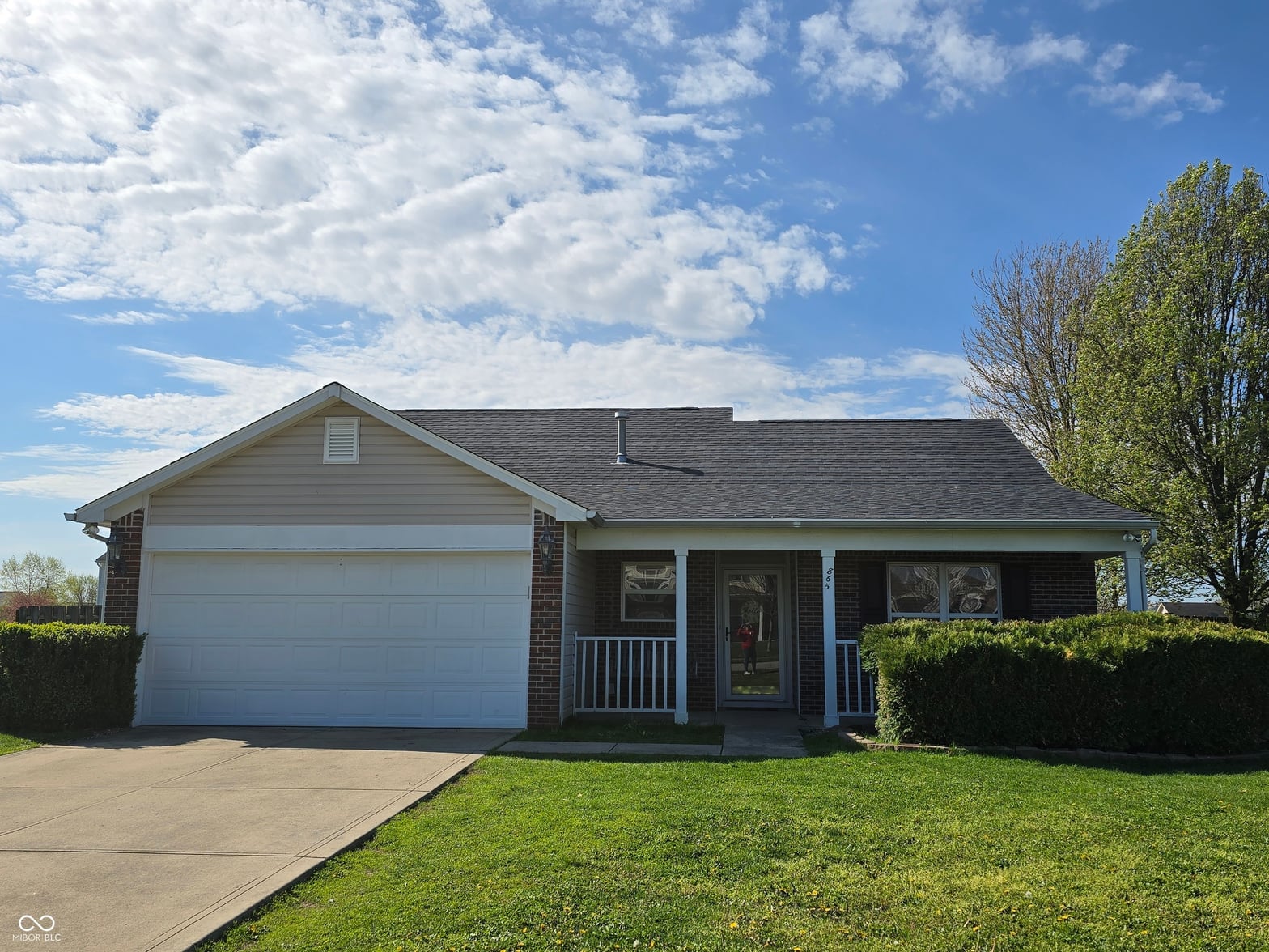 Photo of 865 W Palomino Place, Bargersville, IN