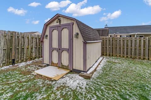 Photo of 865 W Palomino Place, Bargersville, IN