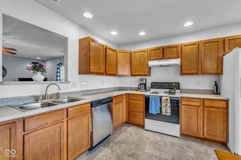 Photo of 865 W Palomino Place, Bargersville, IN