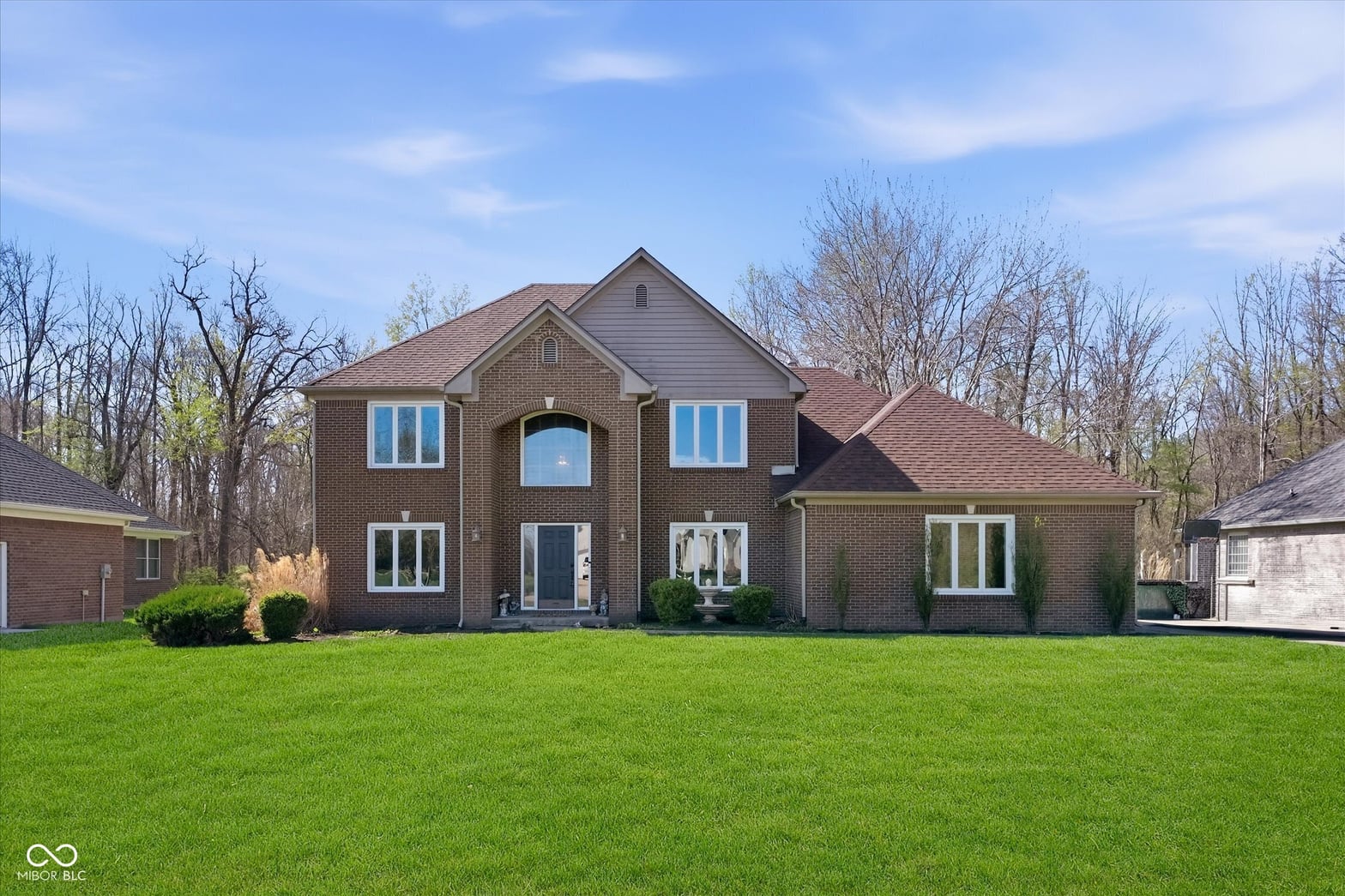 Front exterior at 2405 Sunderland Drive, Martinsville, IN
