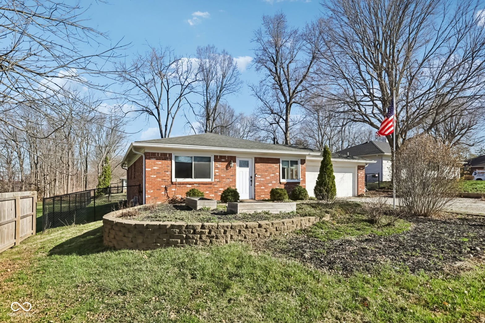 Photo of 520 Woodland Place, Greenwood, IN