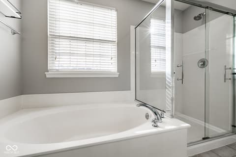 Photo of 6821 Woodhaven Place, Zionsville, IN