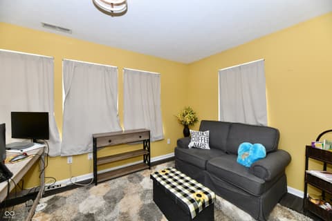 Photo of 1364 Lexington Trail, Greenfield, IN