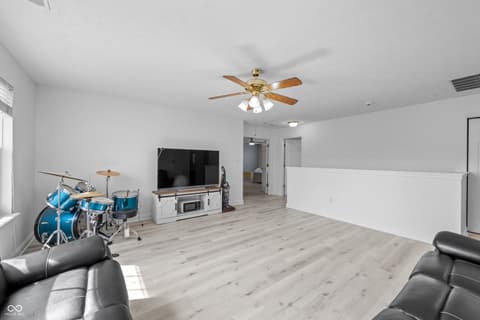 Living room at 11103 Bear Hollow Drive, Indianapolis, IN
