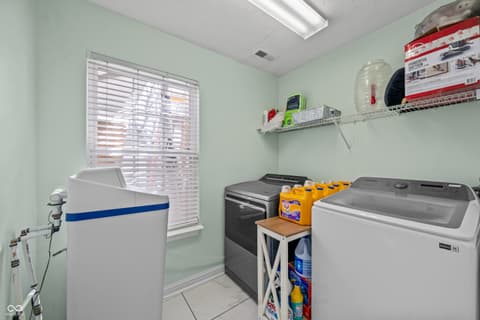 Laundry room at 11103 Bear Hollow Drive, Indianapolis, IN