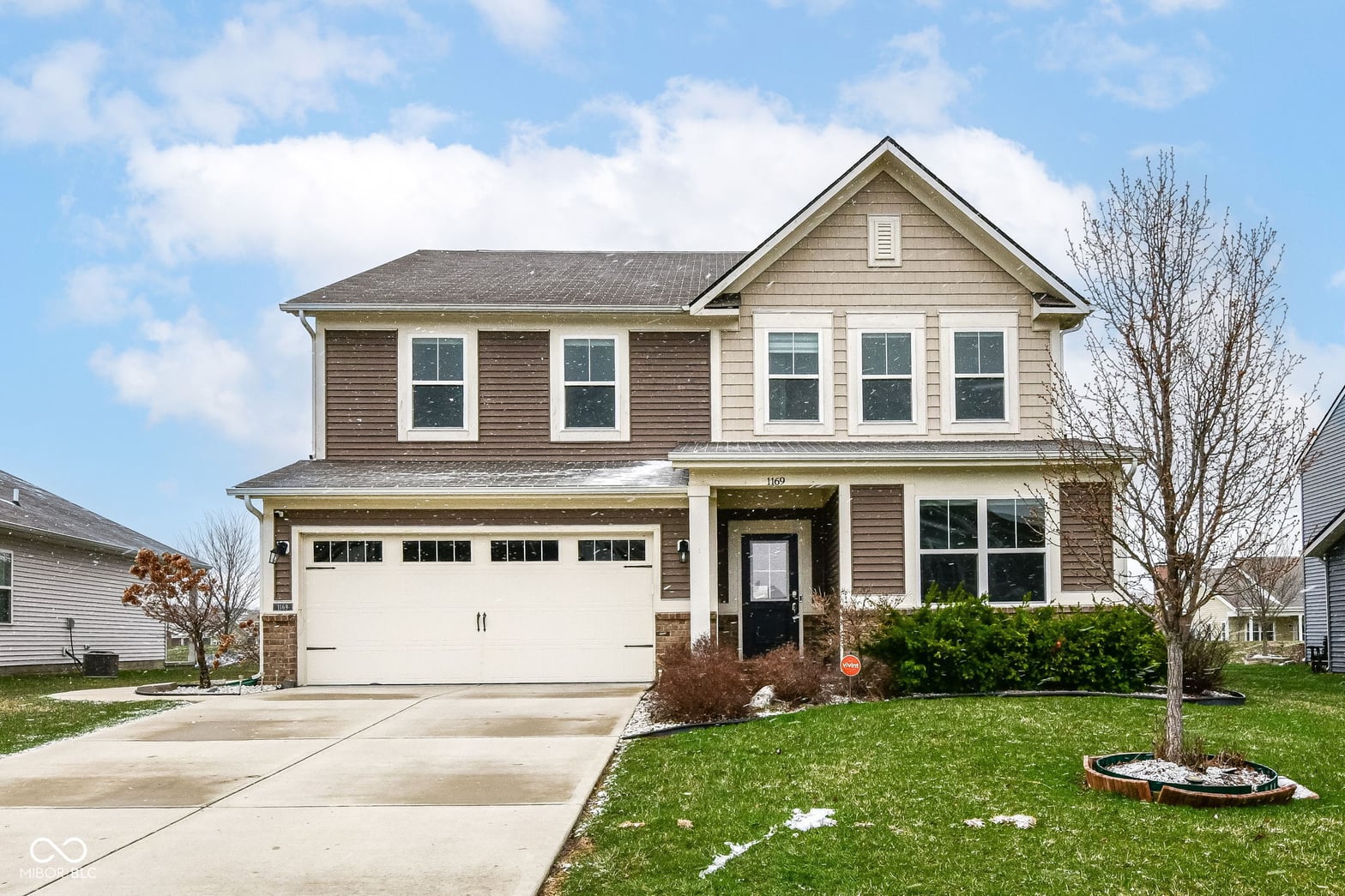Front exterior at 1169 Meadowbank Lane, Avon, IN