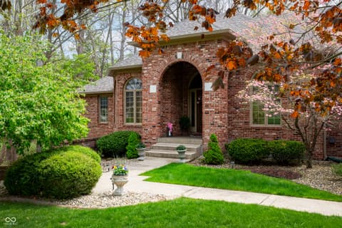 Photo of 204 S Creedmoor Way, Anderson, IN
