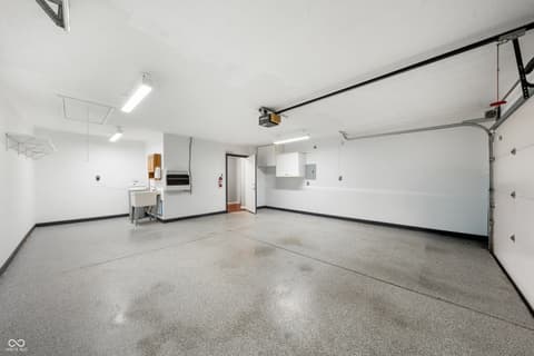 Garage at 7335 Chapel Villas Lane, Indianapolis, IN