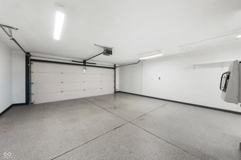 Garage at 7335 Chapel Villas Lane, Indianapolis, IN