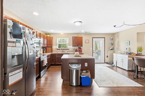 Photo of 5850 Columbia Circle, Greenwood, IN