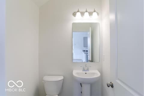 Bathroom at 3959 Sandpiper Way, Brownsburg, IN