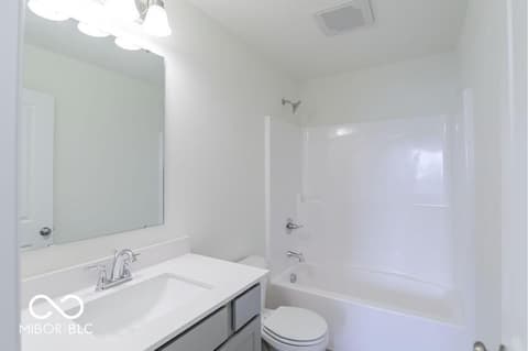 Bathroom at 3959 Sandpiper Way, Brownsburg, IN