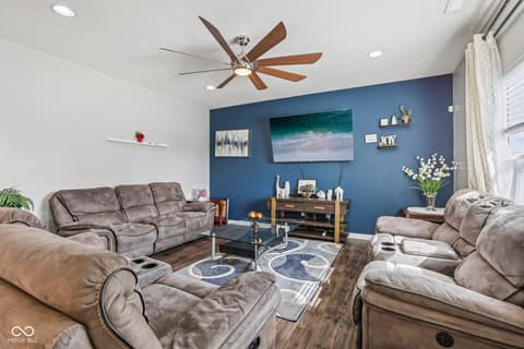 Living room at 6673 Laurelwood Drive, Pendleton, IN