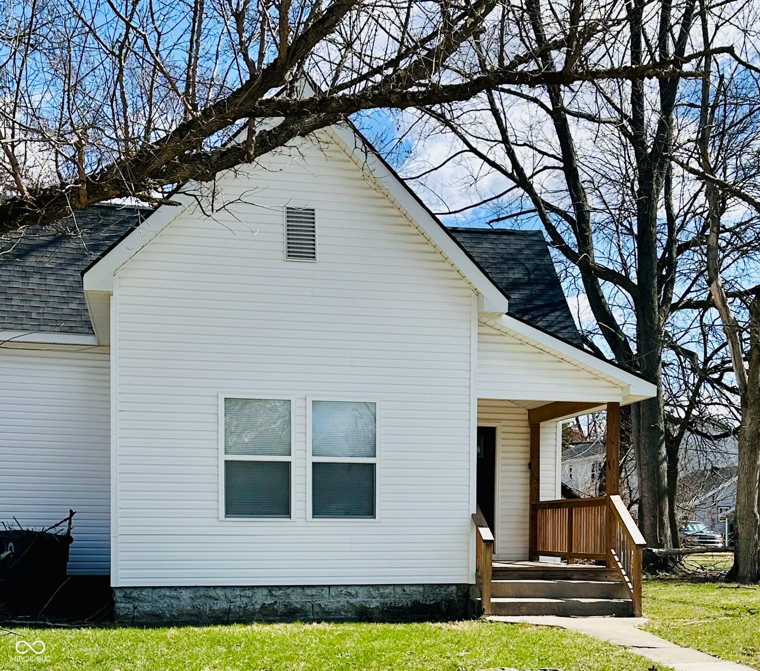 Front exterior at 906 N Wolfe Street, Muncie, IN