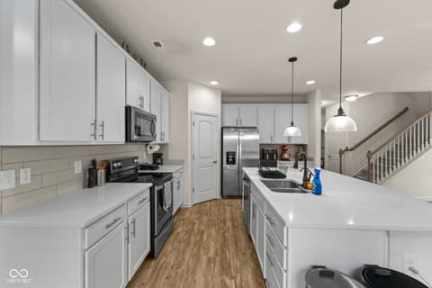 Photo of 1398 Sarah Way, Avon, IN