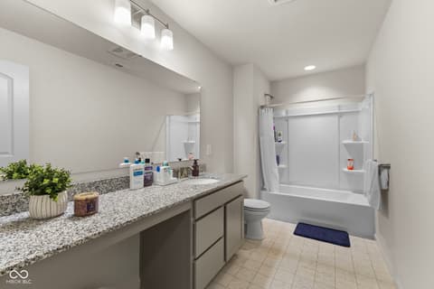 Photo of 1398 Sarah Way, Avon, IN