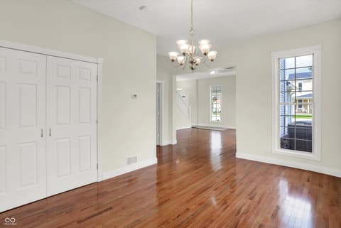 Photo of 601 E Thompson Street, Edinburgh, IN