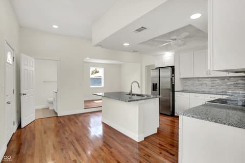 Photo of 601 E Thompson Street, Edinburgh, IN