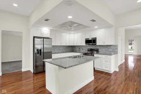 Photo of 601 E Thompson Street, Edinburgh, IN